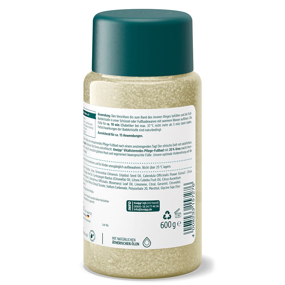 Rückseite der Fußbadkristalle-Flasche. Text: Anwendung, Inhaltsstoffe, 600g, vegan, hergestellt in Deutschland.