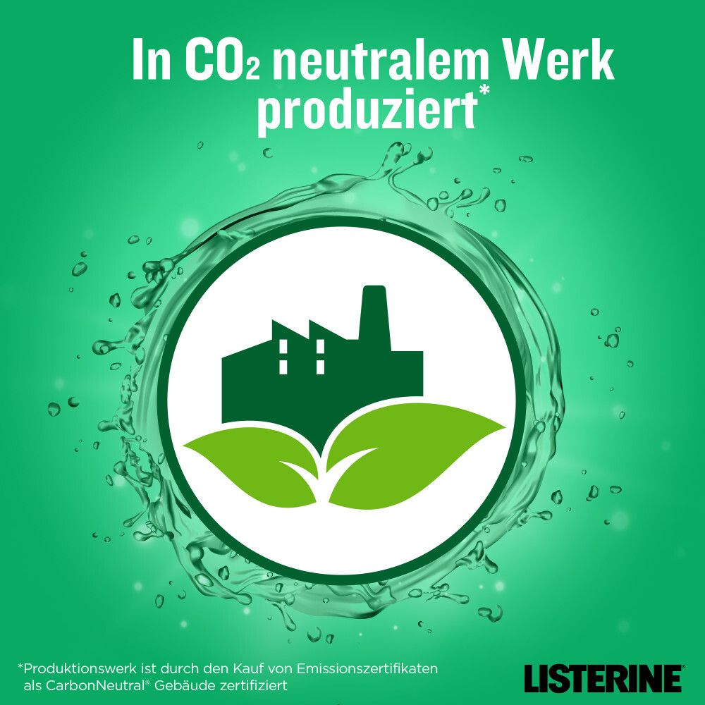 Kreisförmiges Logo mit Fabrik und Blättern. Text: In CO2 neutralem Werk produziert.
