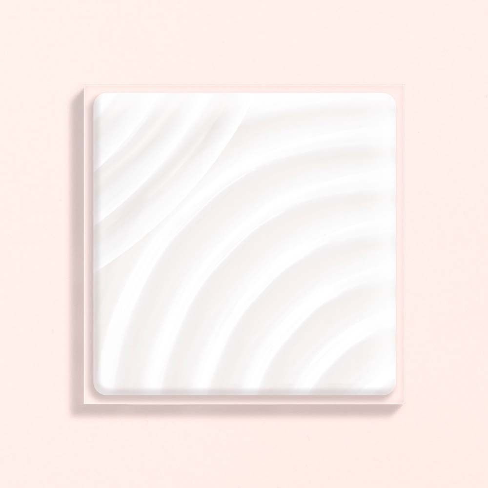 Quadratische Creme-Oberfläche mit wellenförmigen Strukturen. Auf rosa Hintergrund.