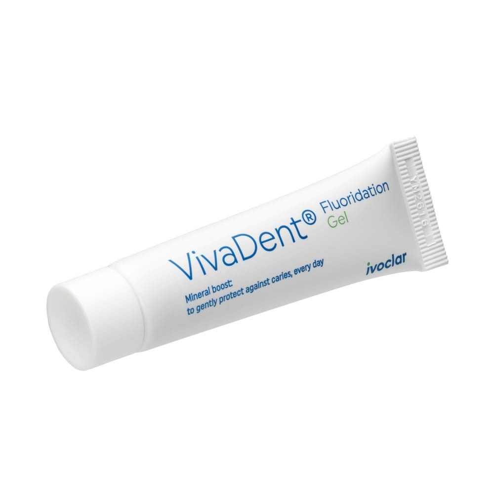 Zahncremetube VivaDent® Fluoridation Gel. Weiß, blaue Schrift. Hersteller: Ivoclar.