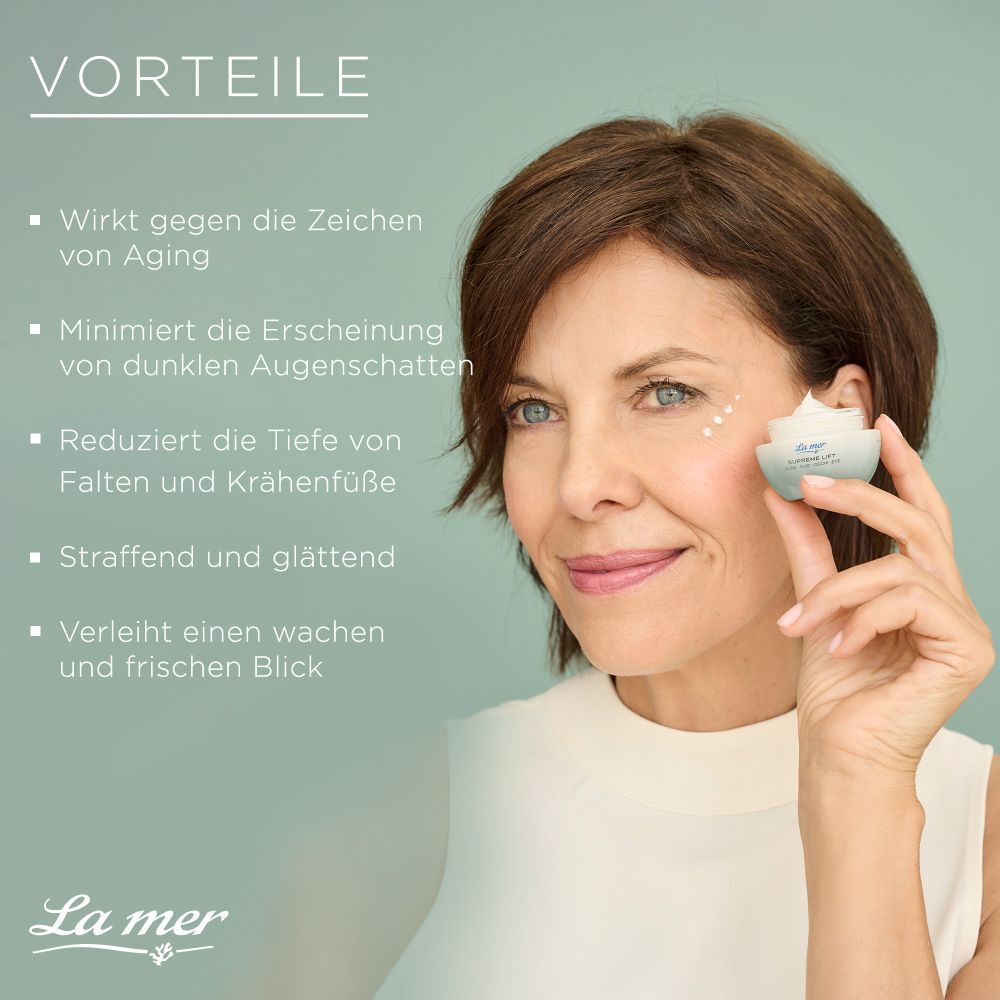 Frau hält Tiegel La mer SUPREME LIFT ANTI-AGE Augencreme. Vorteile: Anti-Aging, reduziert Falten, erfrischt.