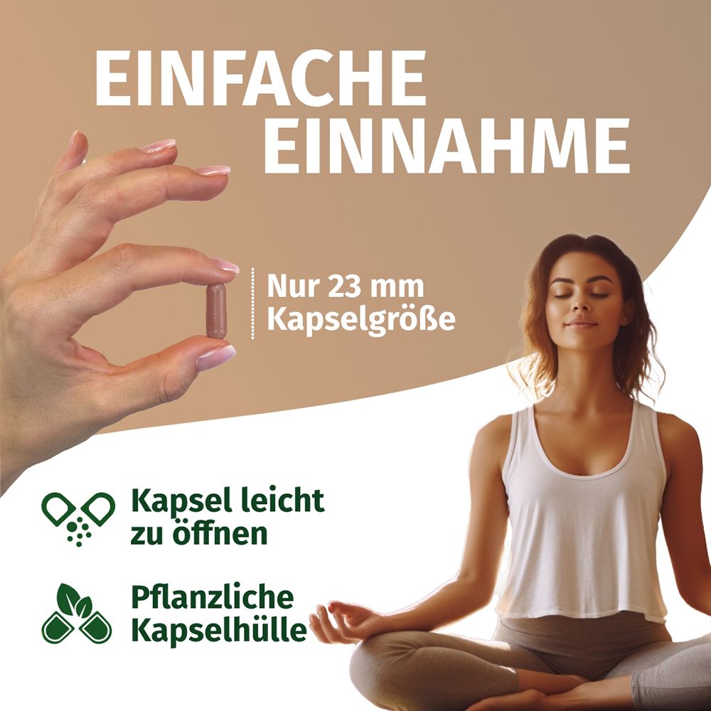 Hand zeigt Kapselgröße (23 mm). Frau meditiert. Pflanzliche Kapselhülle.