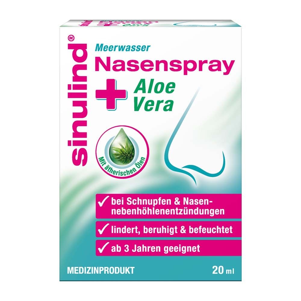 Verpackung von Nasenspray. Enthält Meerwasser, Aloe Vera. Rosa Kreuz-Logo, grüne Tropfen-Grafik, Produktinformationen.
