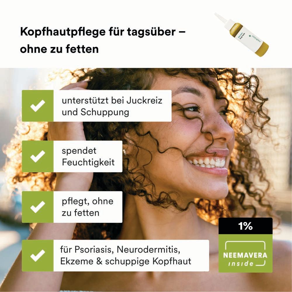 Frau mit lockigem Haar lächelt. Text hebt Vorteile hervor: gegen Juckreiz, Schuppen, spendet Feuchtigkeit, pflegt.