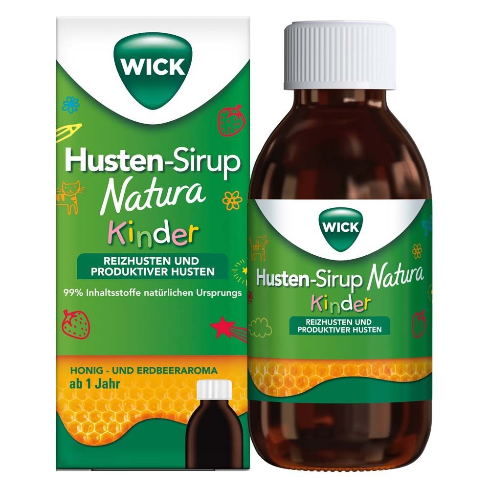 Braune Flasche und Verpackung von WICK Husten-Sirup Natura Kinder. Honig-Erdbeeraroma, ab 1 Jahr.