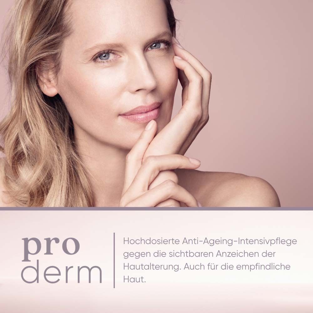 Frau berührt ihr Gesicht. Im Hintergrund Text: pro derm. Hochdosierte Anti-Ageing-Intensivpflege für empfindliche Haut.