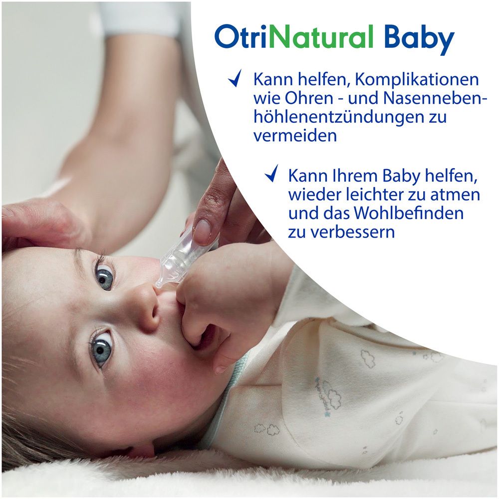 Baby erhält Nasenreinigung. Text: OtriNatural Baby. Kann helfen, Komplikationen zu vermeiden und das Atmen zu erleichtern.