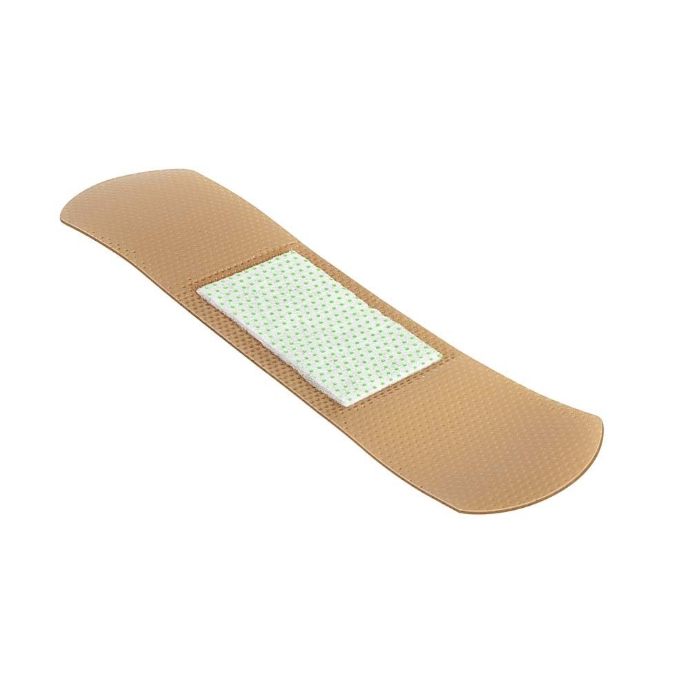 Beige Pflaster mit grünem Wundkissen. Rechteckige Form mit abgerundeten Ecken. Auf weißem Hintergrund.