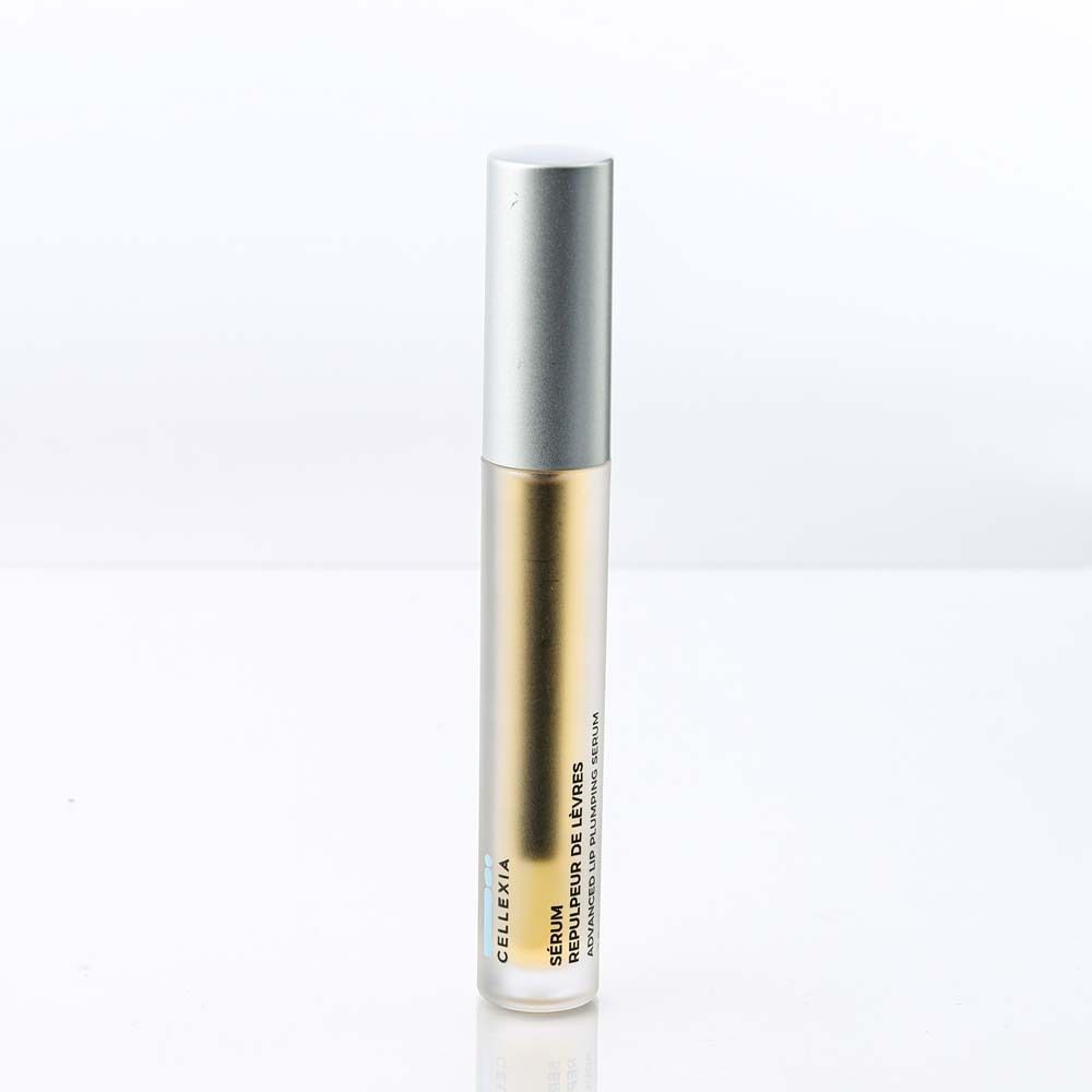 Serum-Fläschchen mit silberner Kappe. Aufschrift: Sérum Repulpeur de Lèvres, Advanced Lip Plumping Serum.