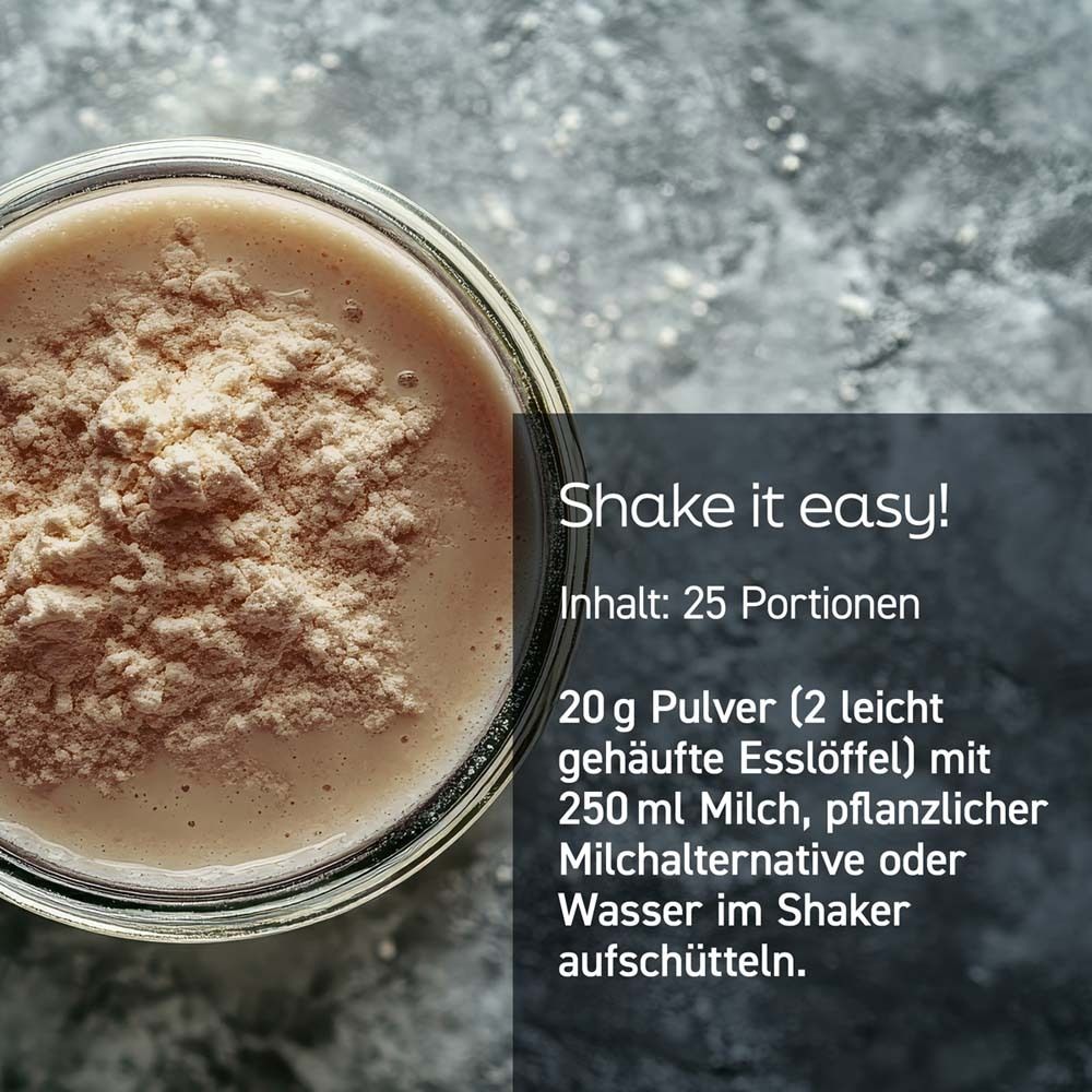 Pulver in Glas. Text: Shake it easy! Inhalt: 25 Portionen. 20g Pulver mit Milch/Wasser schütteln.