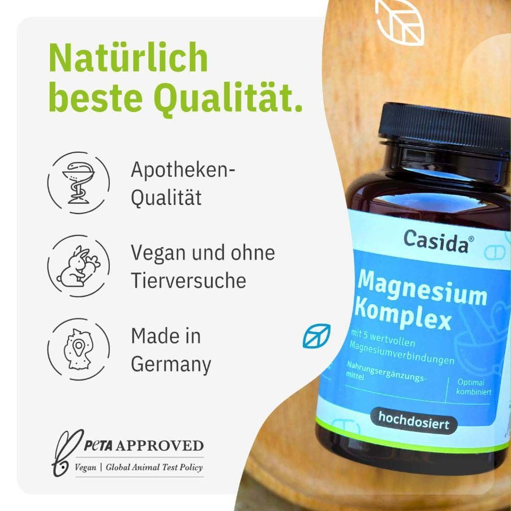 Produktflasche vor grünem Hintergrund. Text: Natürlich beste Qualität. Apotheken-Qualität, vegan, Made in Germany, PETA Approved.