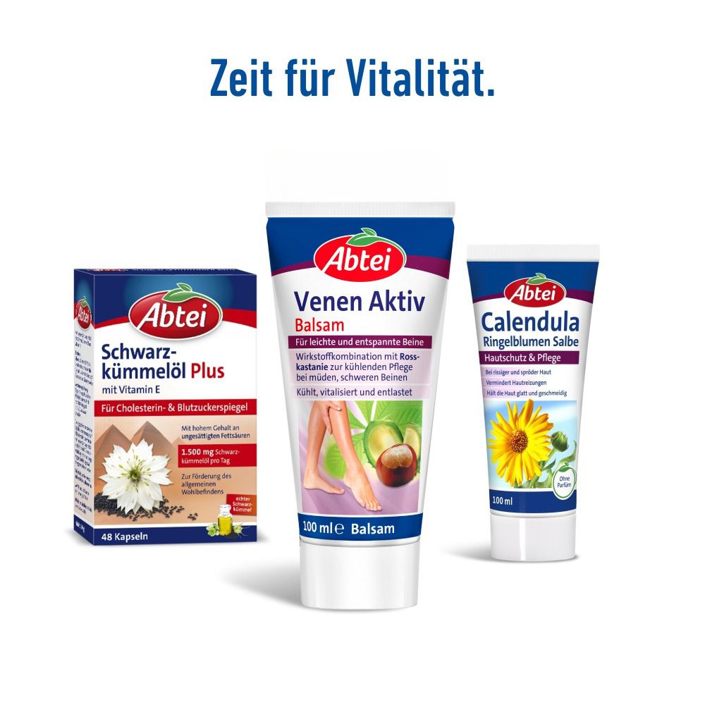 Drei Produkte. Abtei Schwarz-kümmelöl Plus, Abtei Venen Aktiv Balsam, Abtei Calendula Ringelblumensalbe.