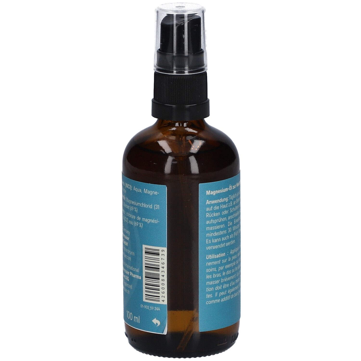 Braune Glasflasche mit Sprühkopf. Türkisfarbenes Etikett mit Text und Barcode. Rückseite mit Inhaltsstoffen.