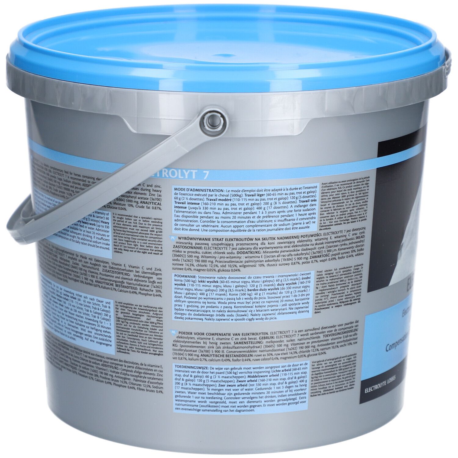 Rückseite des Eimers mit EQUISTRO® Electrolyt 7. Text mit Produktinformationen und Inhaltsstoffen. Grauer Eimer mit blauem Deckel.