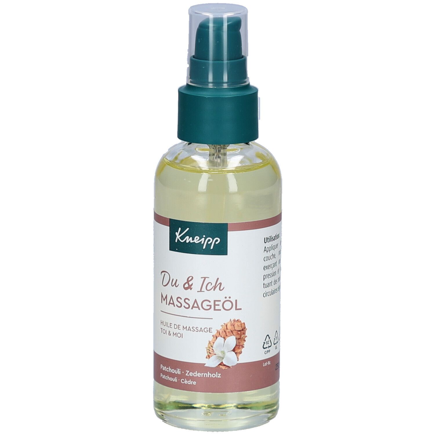 Kneipp Massageöl-Flasche mit Sprühkopf. Aufschrift: Du & Ich Massageöl. Inhaltsstoffe: Patchouli, Zedernholz.