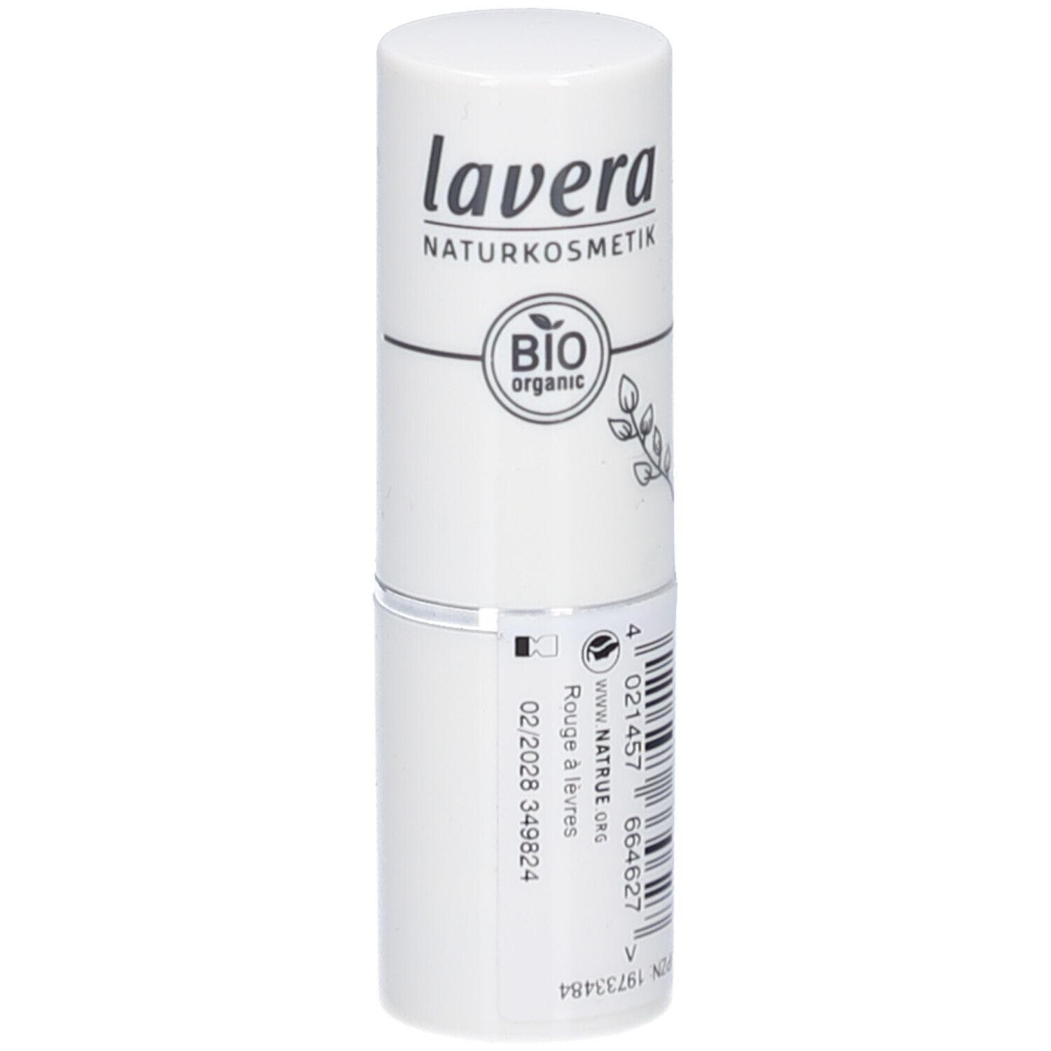 Weißer Lippenstift von lavera. Auf dem Deckel steht "lavera NATURKOSMETIK" und ein Bio-Siegel. Auf dem unteren Teil sind Informationen aufgedruckt.