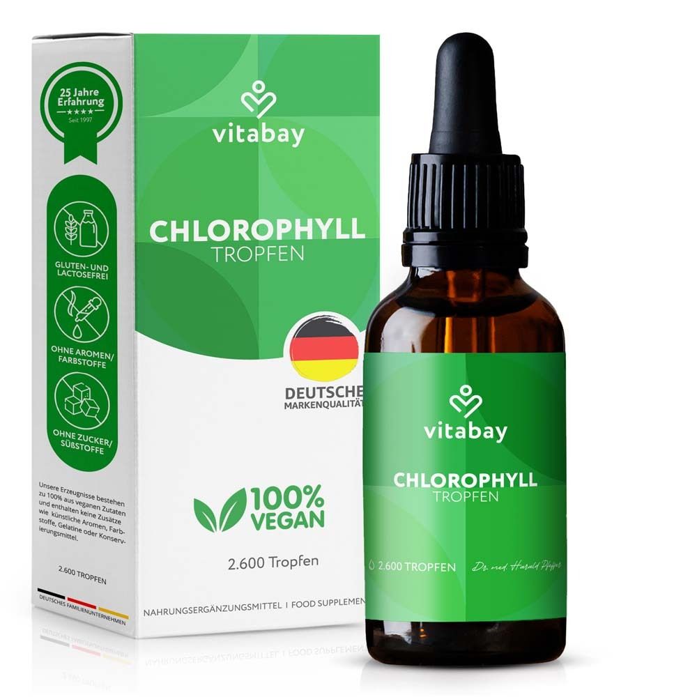 Braune Glasflasche mit Tropfer und grüner Verpackung. Aufschrift: Chlorophyll Tropfen, Vitabay. Verpackung mit Logos und Text.