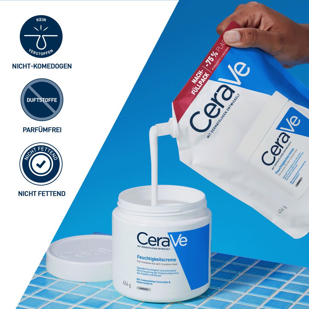 CeraVe Feuchtigkeitscreme wird aus einem Nachfüllbeutel in einen Tiegel gegossen. Nicht komedogen, parfümfrei, nicht fettend.