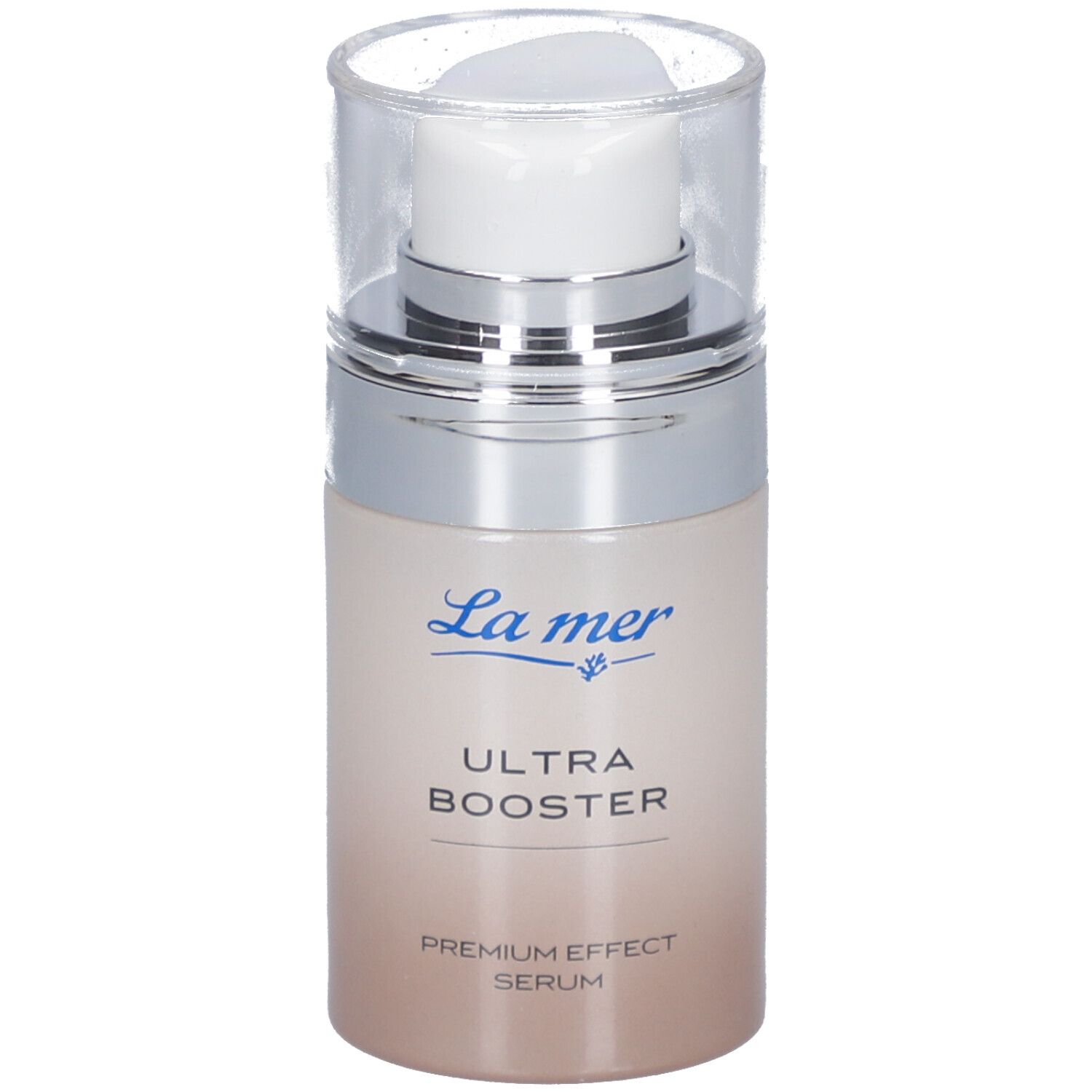 Serumflasche mit Pumpkopf. La mer-Logo und Produktbezeichnung ULTRA BOOSTER. Farbverlauf von hellbraun zu weiß.