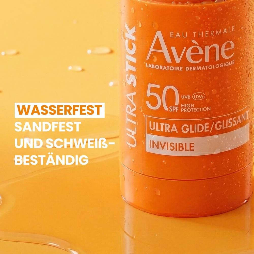 Avène Ultra Stick LSF 50. Orangefarbener Stick. Text: Wasserfest, Sandfest und schweißbeständig, Ultra Glide/Glissant, Invisible.