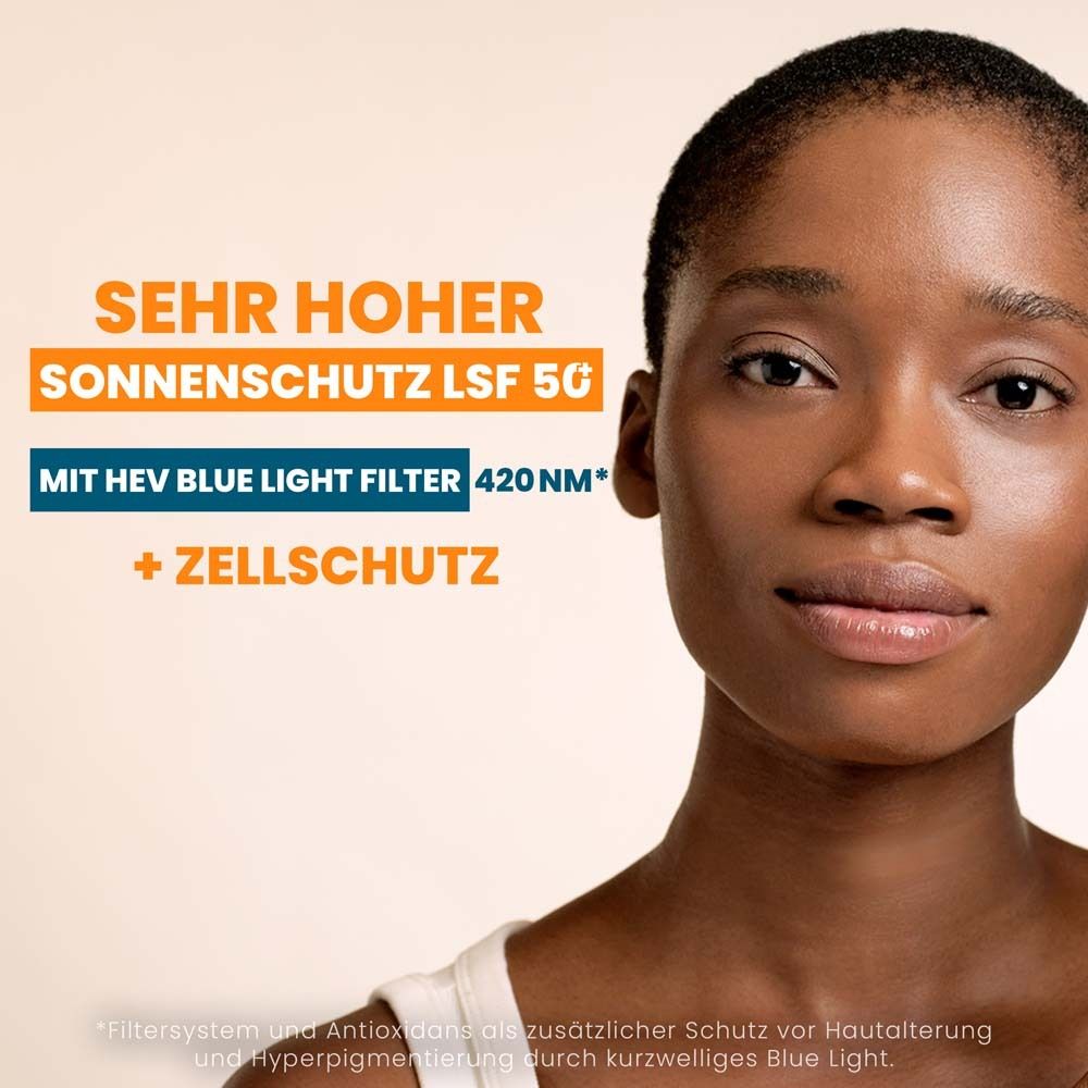 Frau mit Haut. Text: Sehr hoher Sonnenschutz LSF 50, mit HEV Blue Light Filter 420 nm, + Zellschutz.