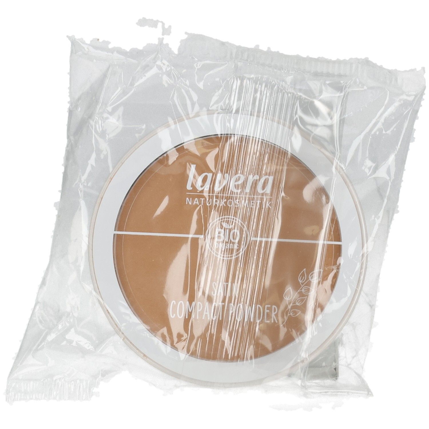 Kompaktpuder von lavera in Medium Sand 04, mit BIO-Siegel, in Plastik verpackt.