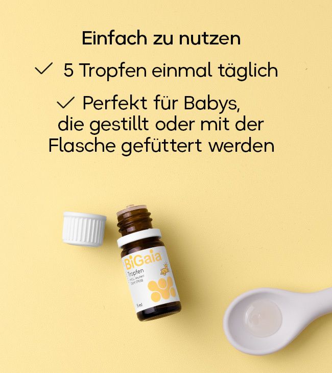 Braune Tropfflasche mit weißem Deckel und Löffel daneben. Text: Einfach zu nutzen, 5 Tropfen einmal täglich.
