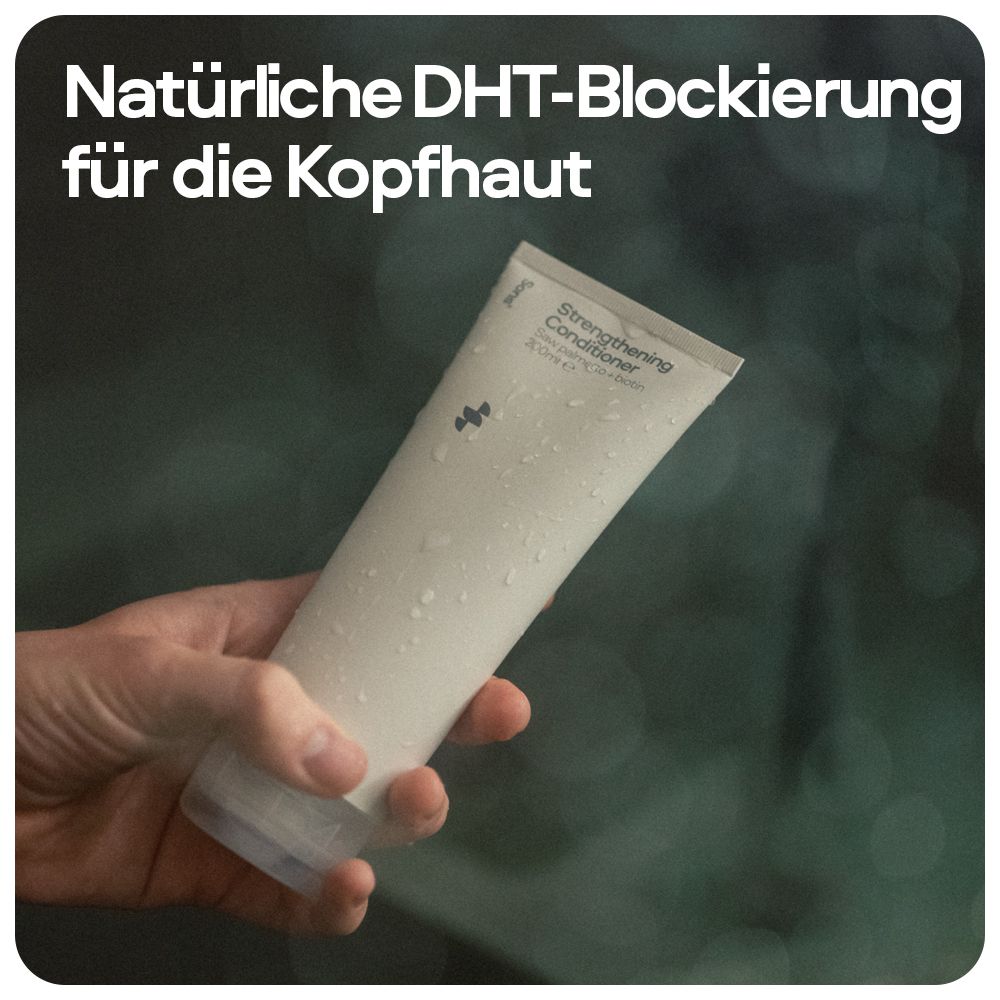 Hand hält Tube Conditioner. Text: Natürliche DHT-Blockierung für die Kopfhaut.