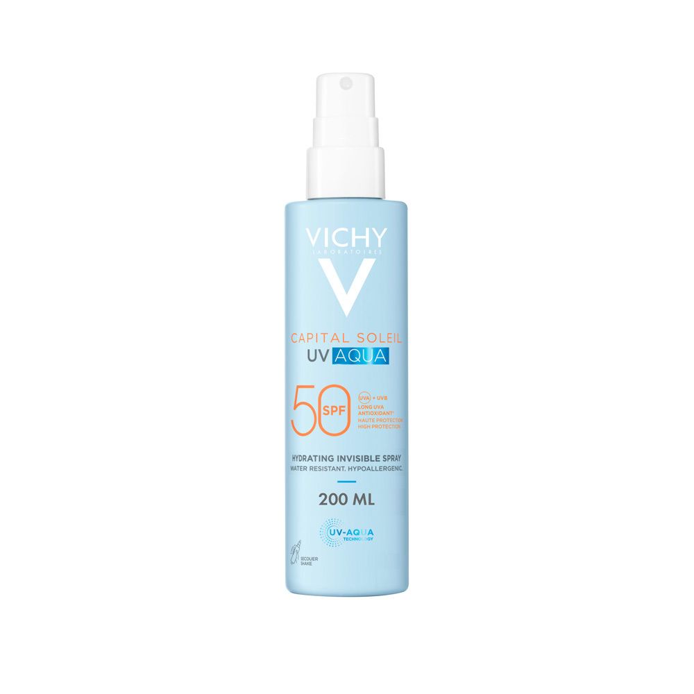 Hellblaue Sprühflasche mit weißem Sprühkopf. Aufschrift: Vichy, Capital Soleil UV Aqua, SPF 50. Wasserfest, unsichtbar, 200 ml.