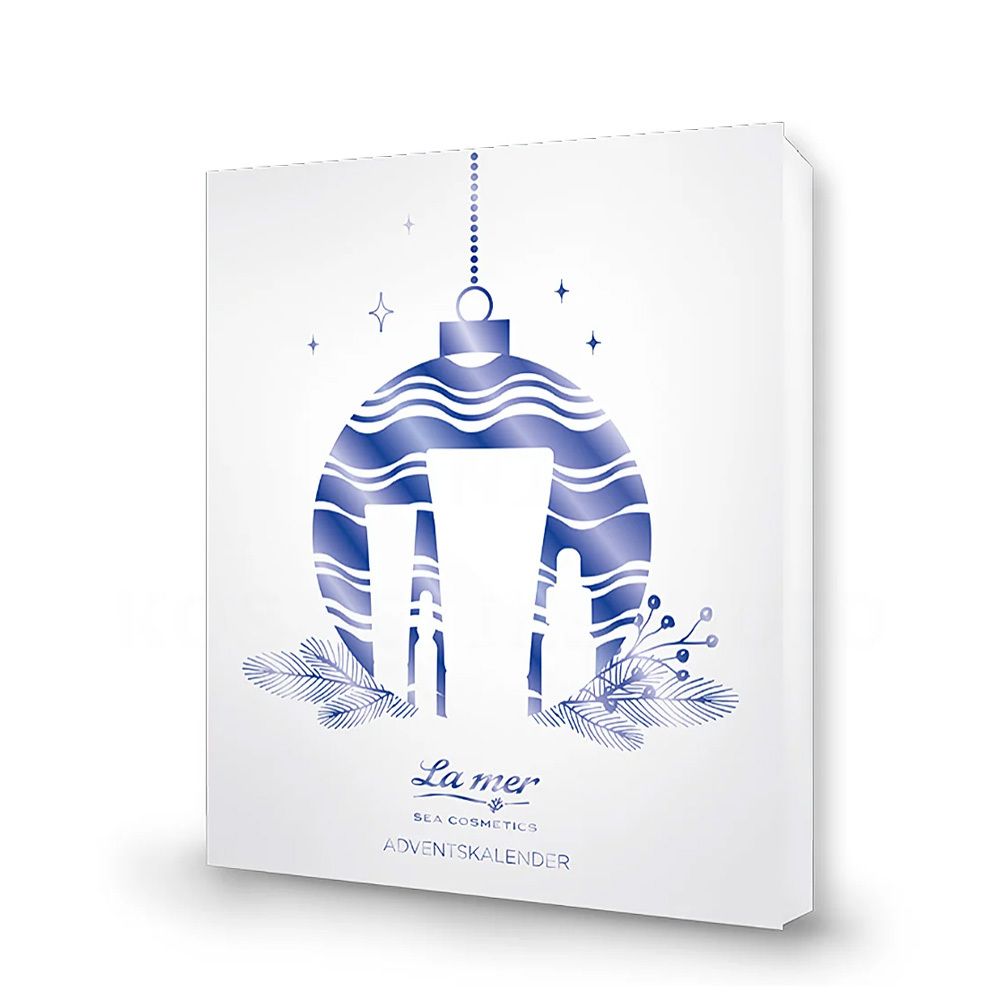 Adventskalender mit blauem Christbaumkugel-Design. Enthält Kosmetikprodukte. Marke: La mer. Text: Adventskalender.