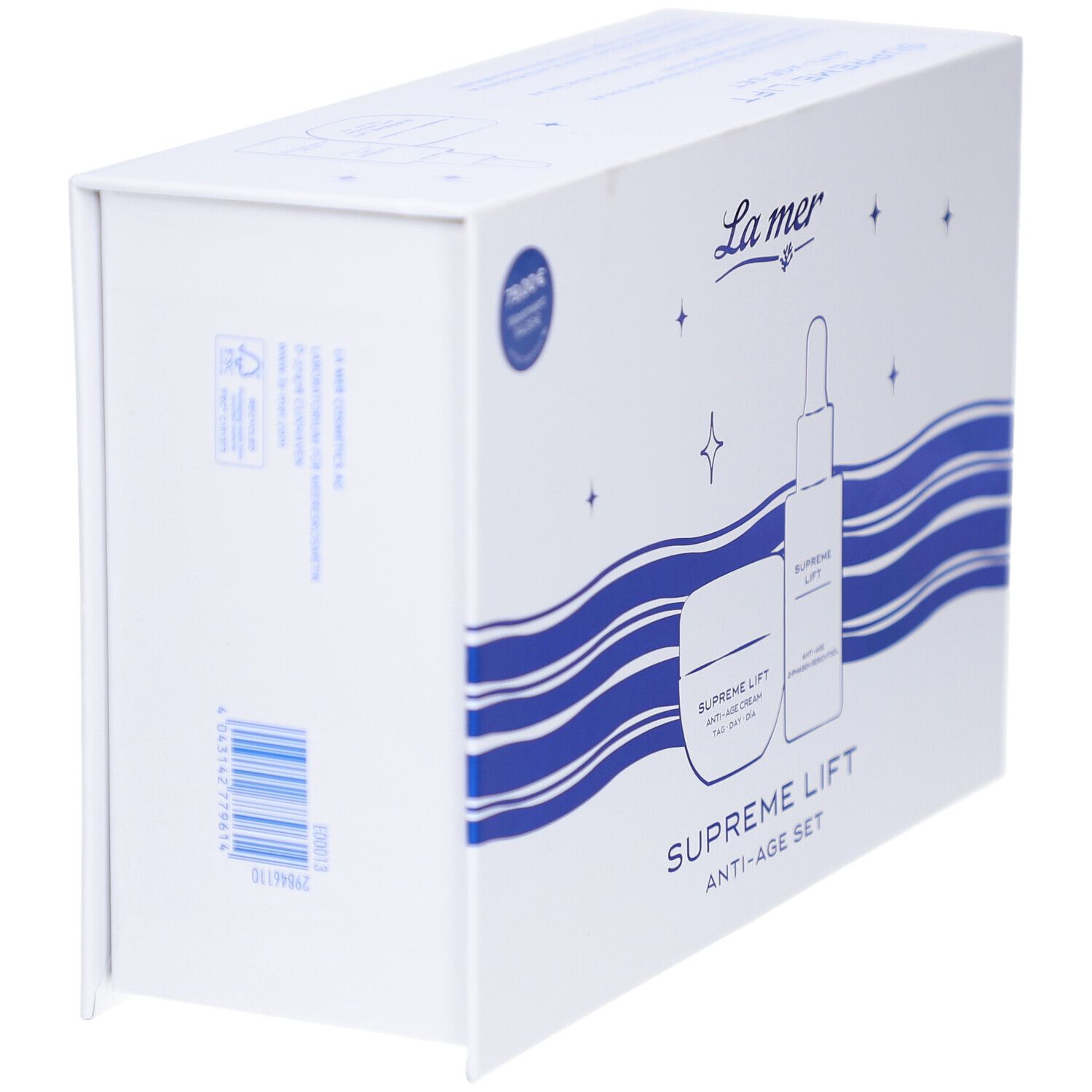 Geschenkset Supreme Lift Anti-Age Set. Weiße Verpackung mit La mer Logo und blauen Wellen. Seitenansicht mit Barcode.