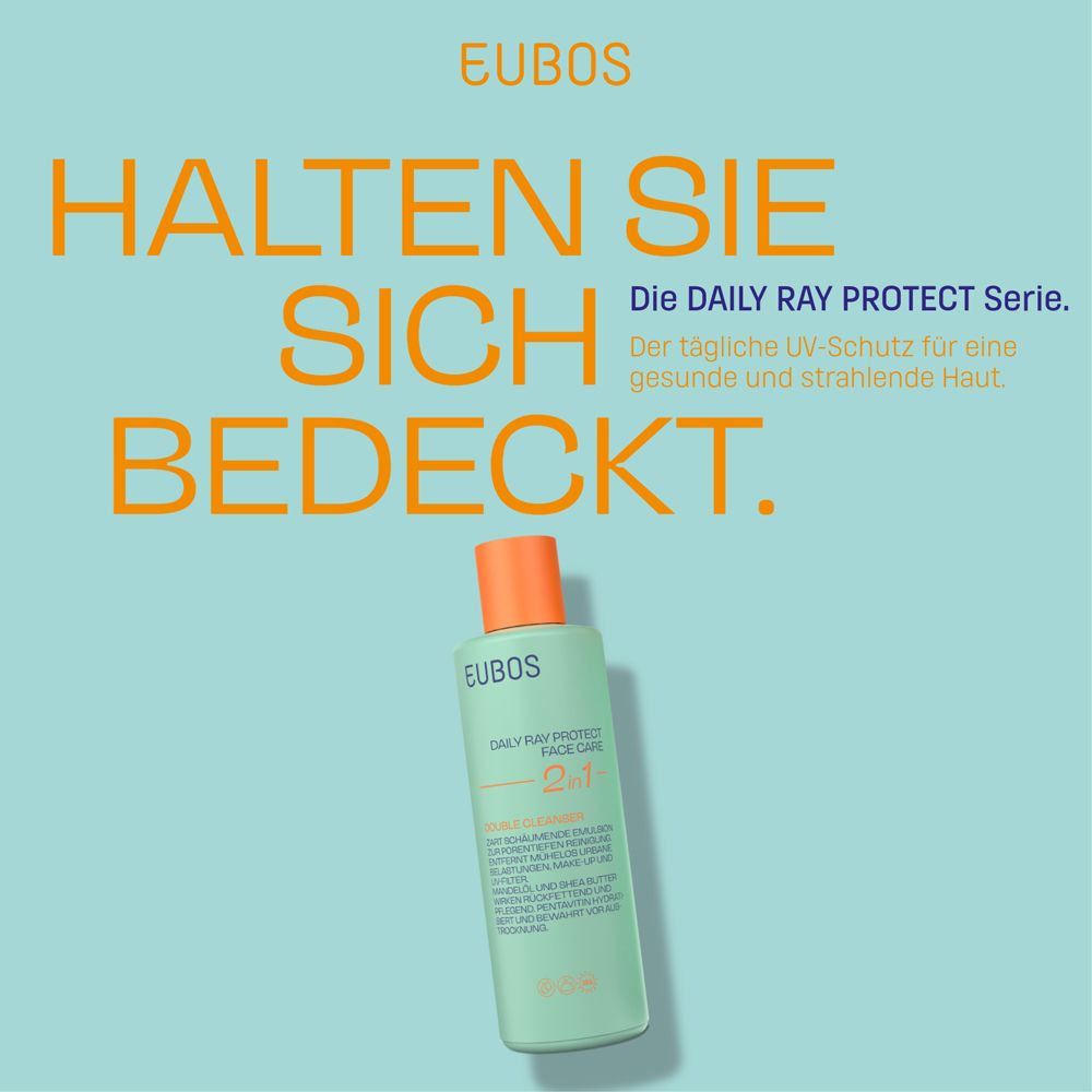 Text auf blauem Hintergrund. EUBOS, Halten Sie sich bedeckt. Die DAILY RAY PROTECT Serie.