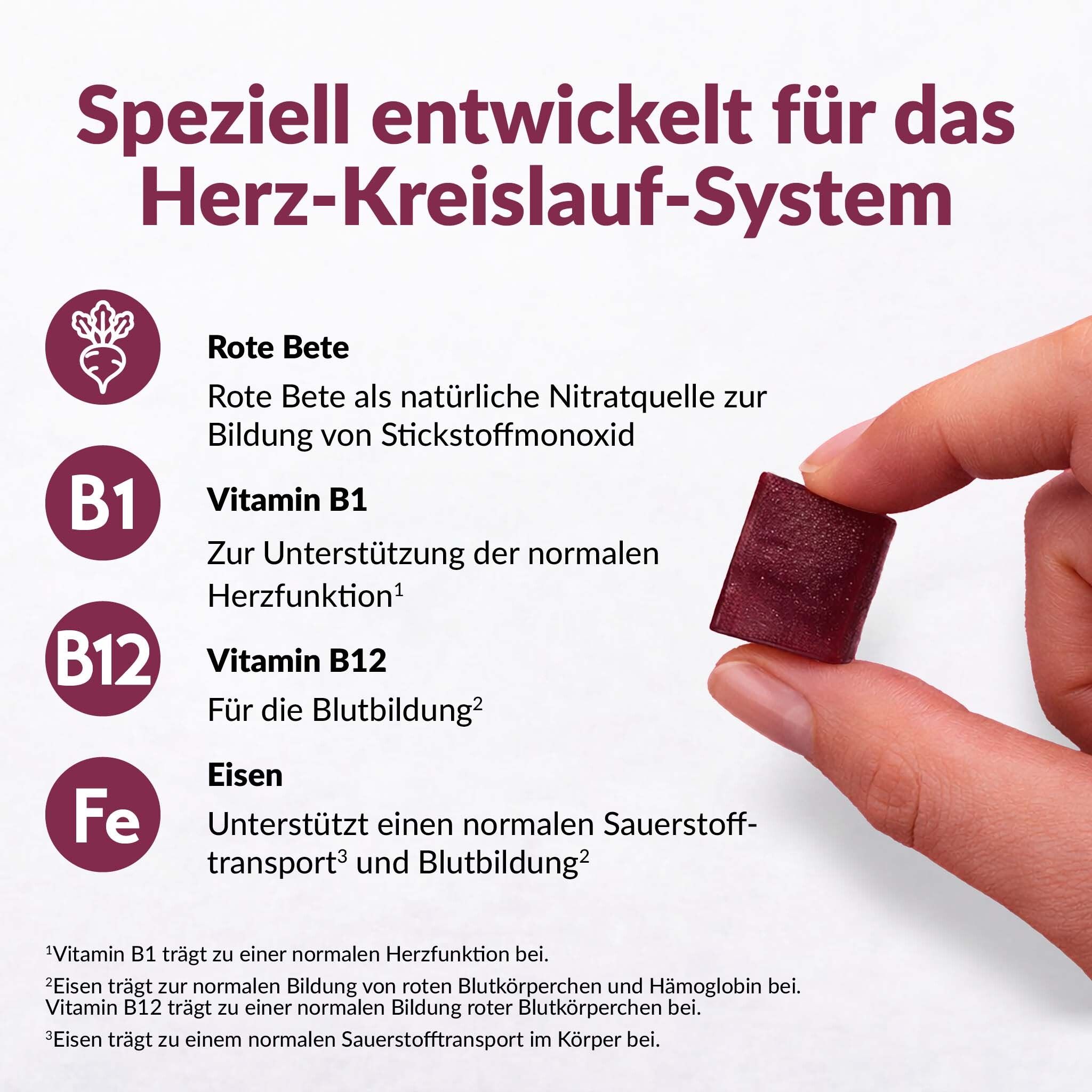 Hand hält eine Kautablette. Text: Rote Bete, Vitamin B1, Vitamin B12, Eisen. Informationen zur Wirkung.
