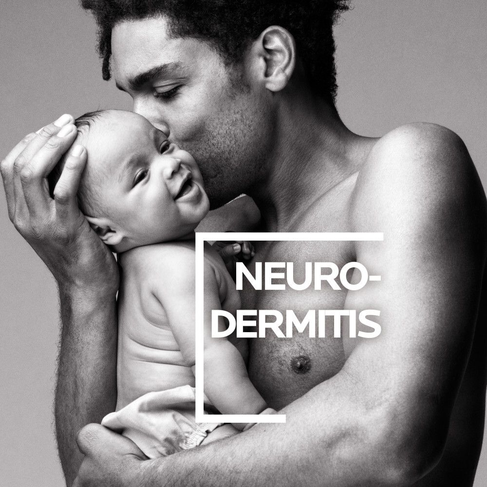 Mann umarmt Baby. Text: Neurodermitis.