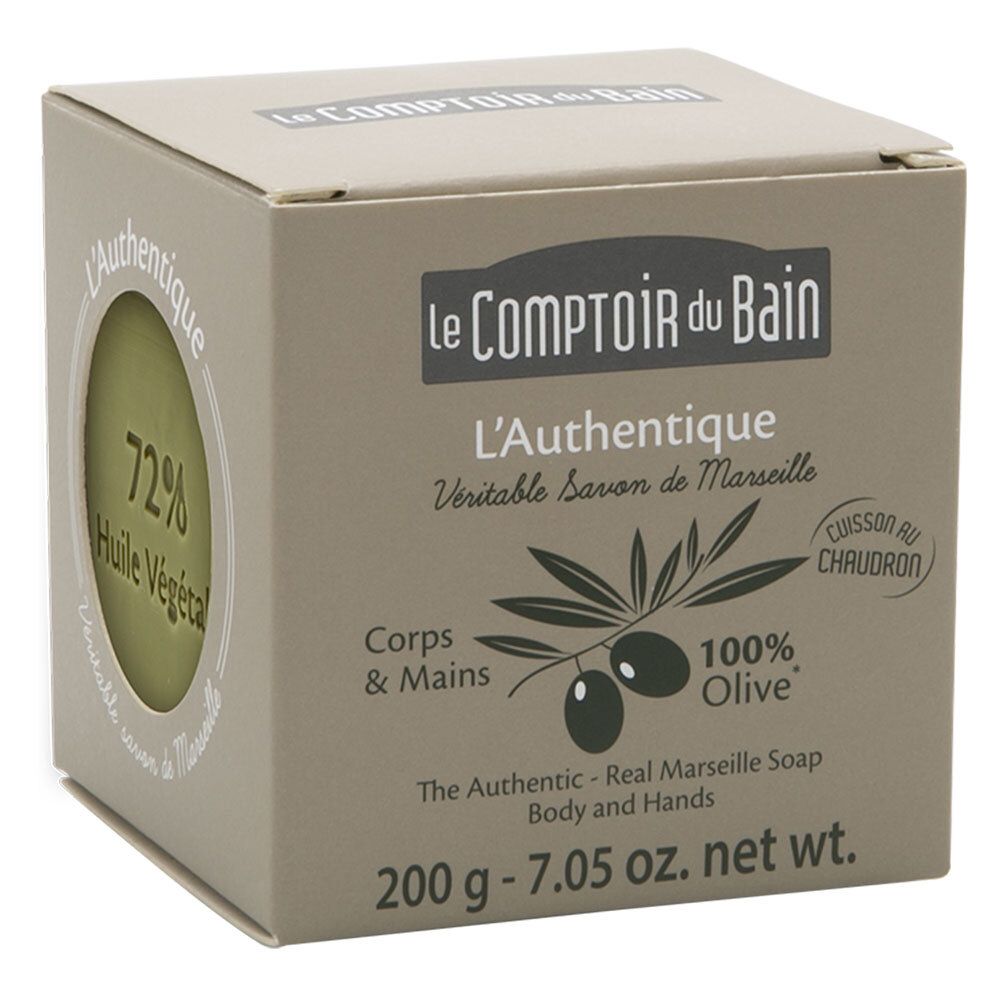 Kartonverpackung mit Seife. Aufschrift: Le Comptoir du Bain, L'Authentique, 72% Huile Végétale, 100% Olive, 200g.