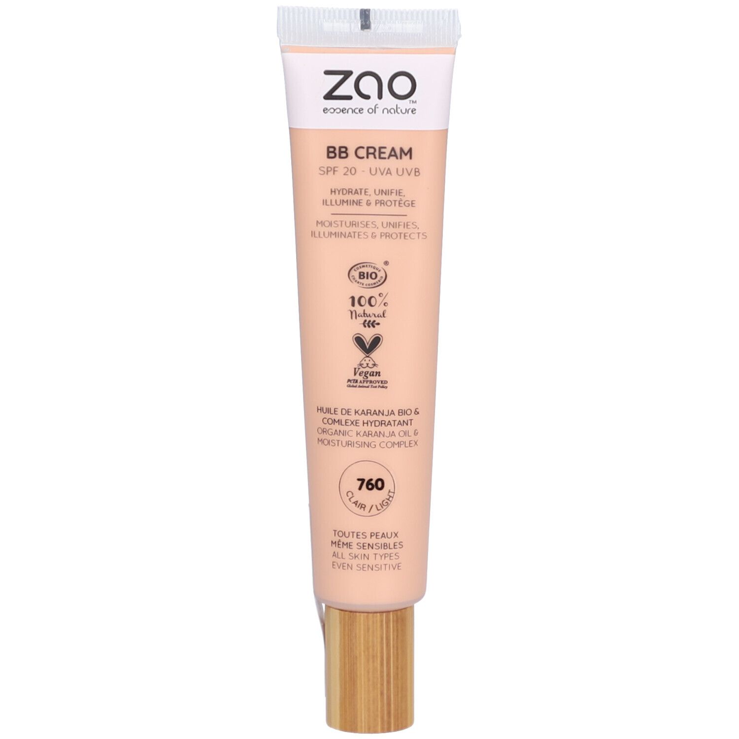 Tube BB Cream mit Aufschrift. Farbton: Clair/Fluid. Mit Holzverschluss. Aufschrift: Zao, SPF 20, Bio, Vegan.