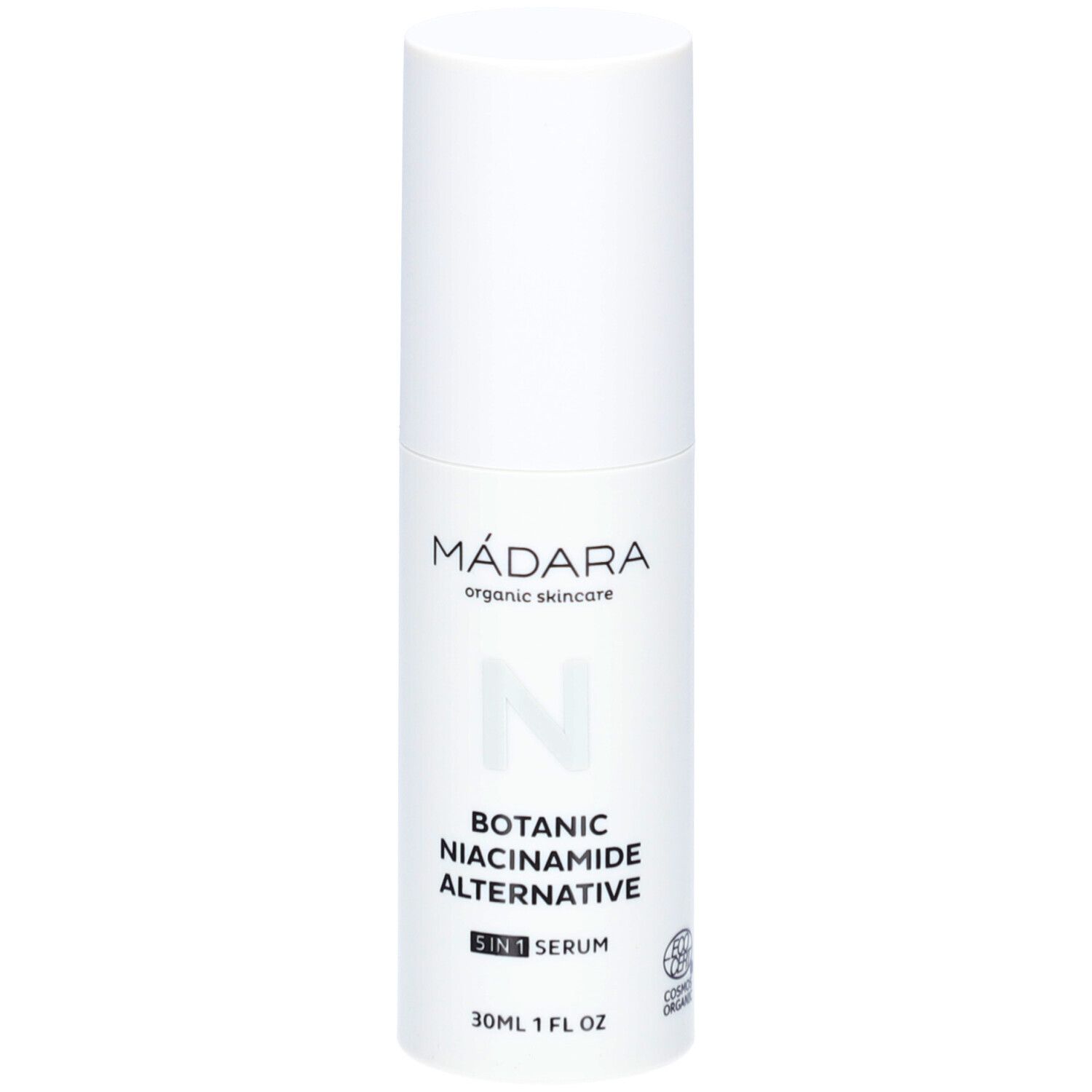 Weißer Flakon mit Produktaufschrift: MÁDARA, Botanic Niacinamide Alternative 5-in-1 Serum. Mit Kosmetik-Zertifizierung.