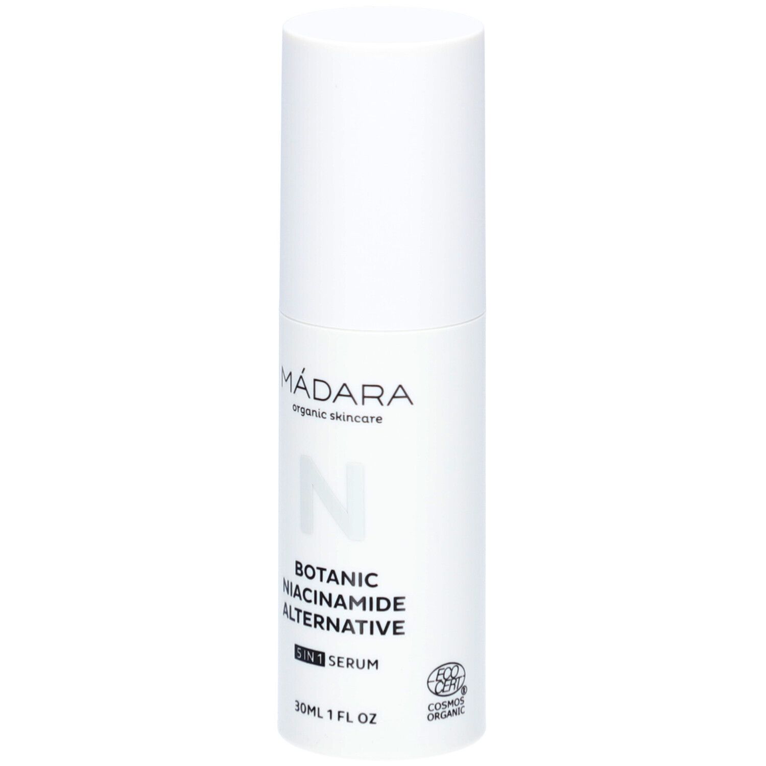 Weißer Flakon mit Produktaufschrift: MÁDARA, Botanic Niacinamide Alternative 5-in-1 Serum. Mit Kosmetik-Zertifizierung.