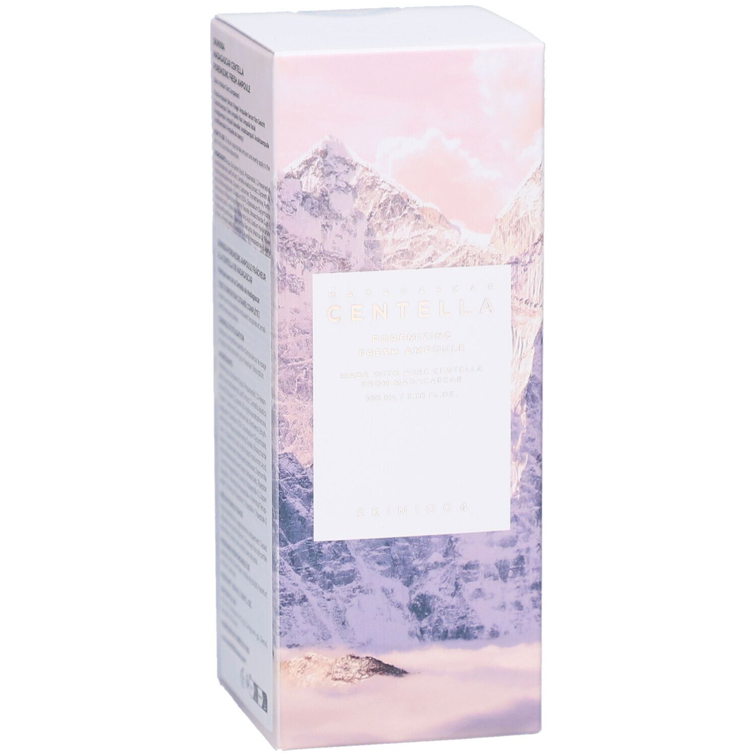 Verpackung mit Produktinformationen und Berglandschaft. Text: Centella, Poremizing Fresh Ampoule, SKIN1004.