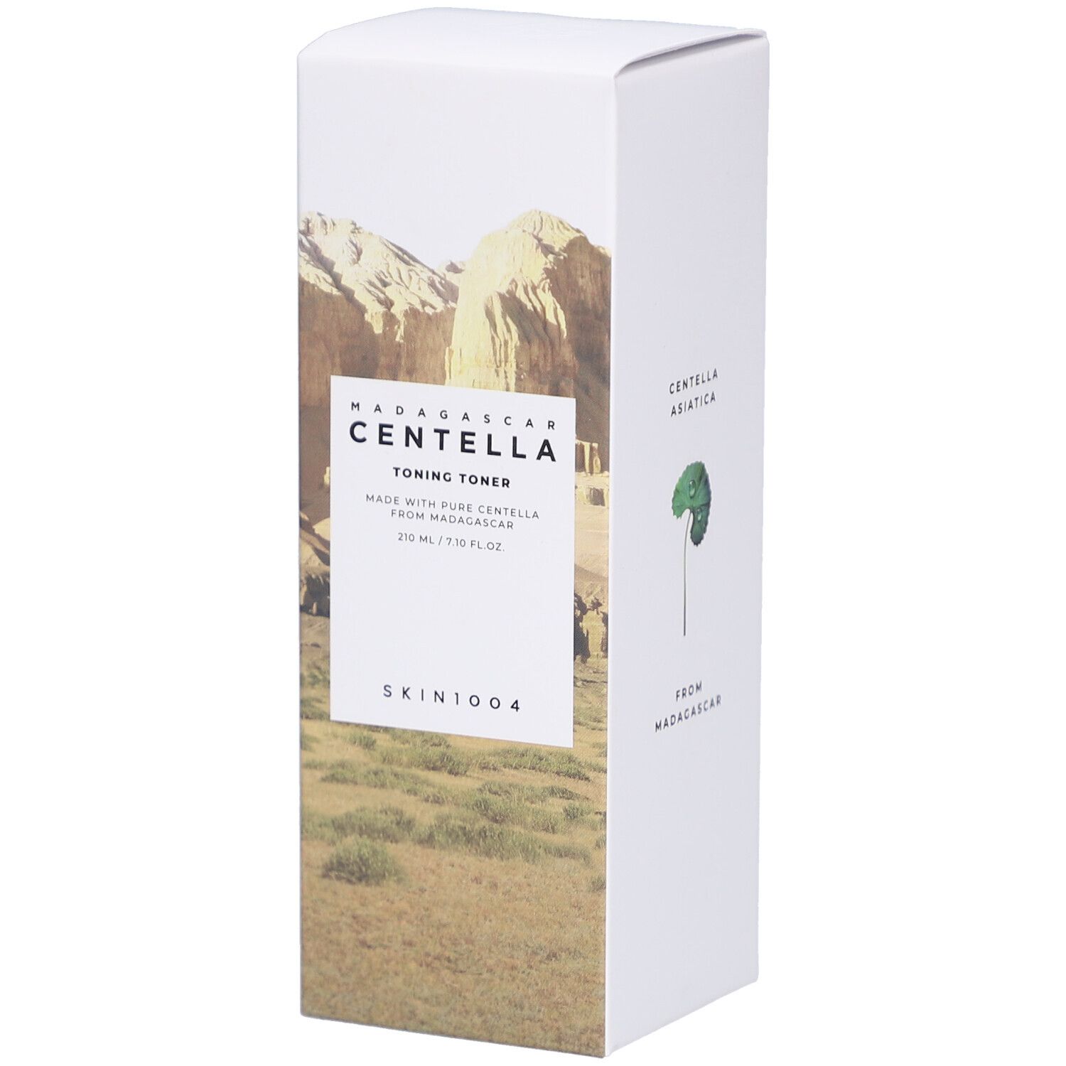 Weiße Produktverpackung mit Landschaftsdruck. Text: MADAGASCAR CENTELLA Toning Toner, SKIN1004. Aufschrift: 210 ml / 7.10 fl.oz.