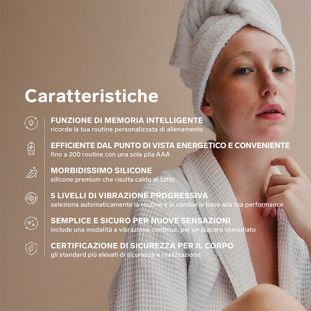 Frau mit Handtuch und Bademantel. Text: Produktmerkmale.