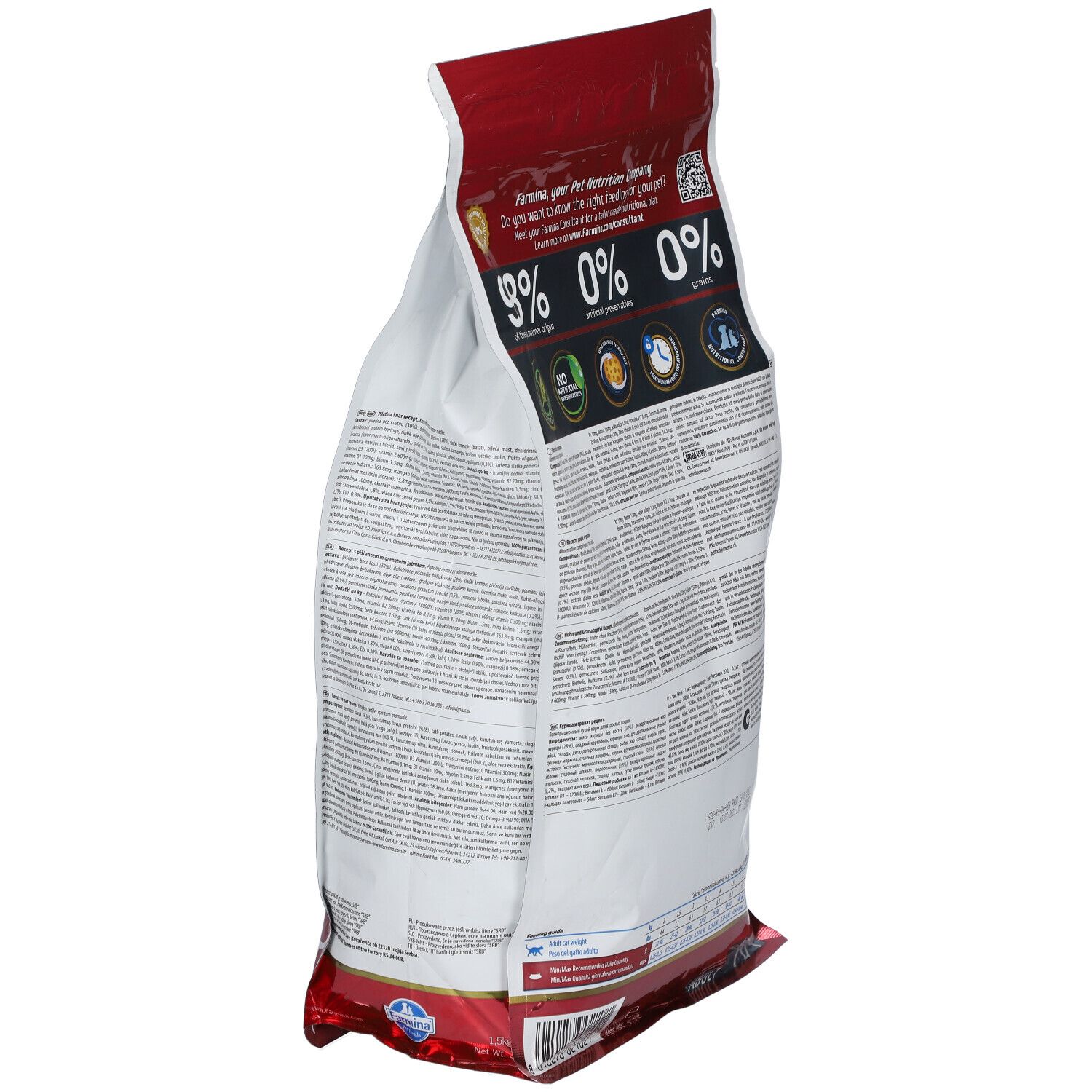 Rückseite des Trockenfutter-Beutels, Seitenansicht. Text: 98% tierische Zutaten, 0% künstliche Konservierungsstoffe, 0% Getreide.