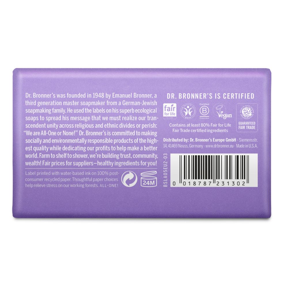 Rückseite der Seife von Dr. Bronner's. Text über die Marke und Zertifizierungen. Barcode und 24M-Symbol. Lila Verpackung.