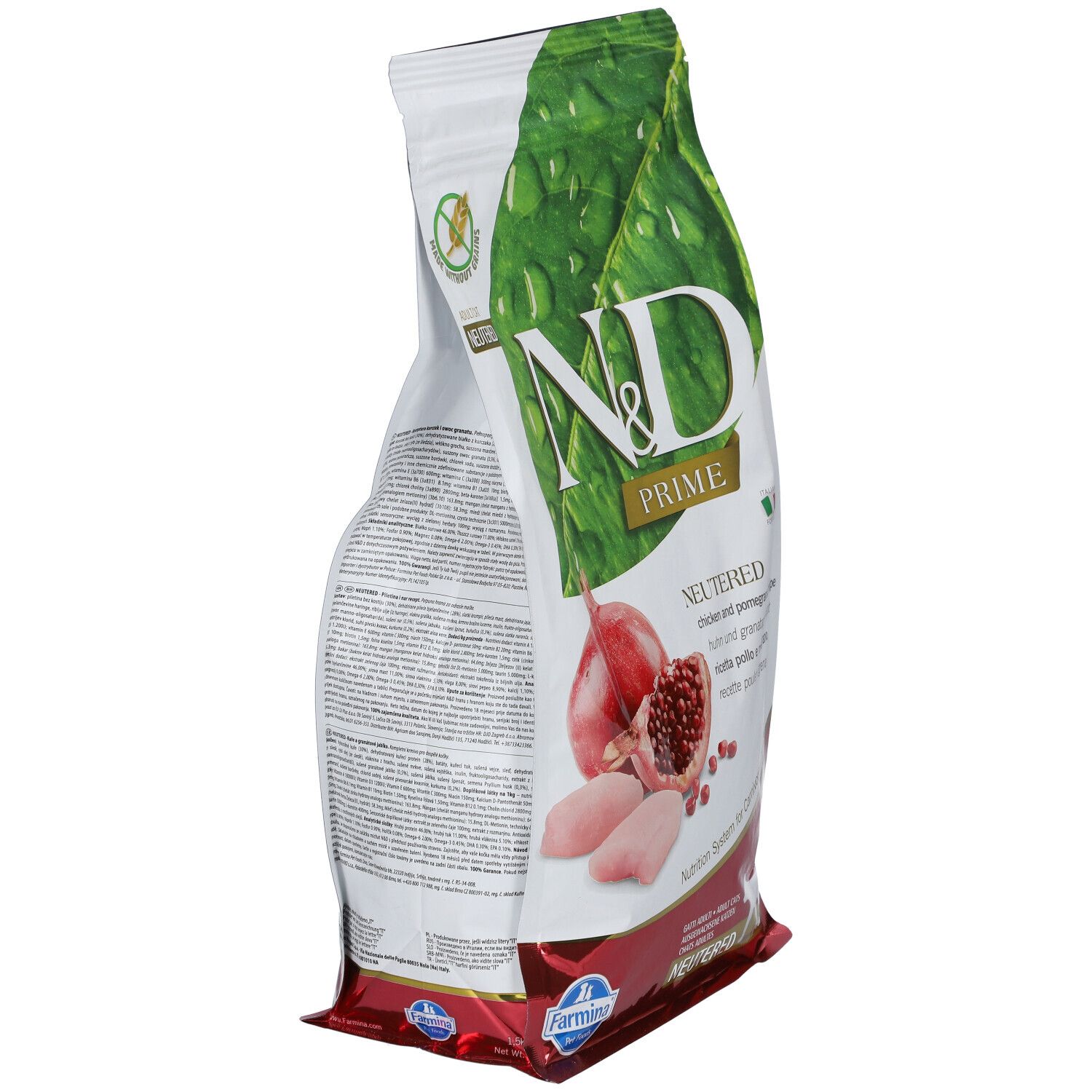 Trockenfutter-Beutel, schräg. N&D Prime, Neutered, Adult Cat. Abbildung von Granatapfel, Hühnchen und Blättern. Text in Deutsch, Italienisch, Französisch.