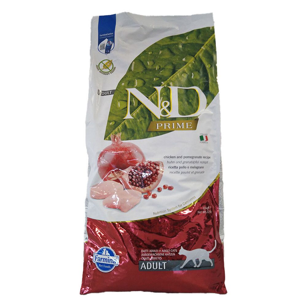 Beutel Trockenfutter. Aufdruck: N&D Prime, Granatapfel, Hühnchen. Farmina Logo. Text: Adult Katze.