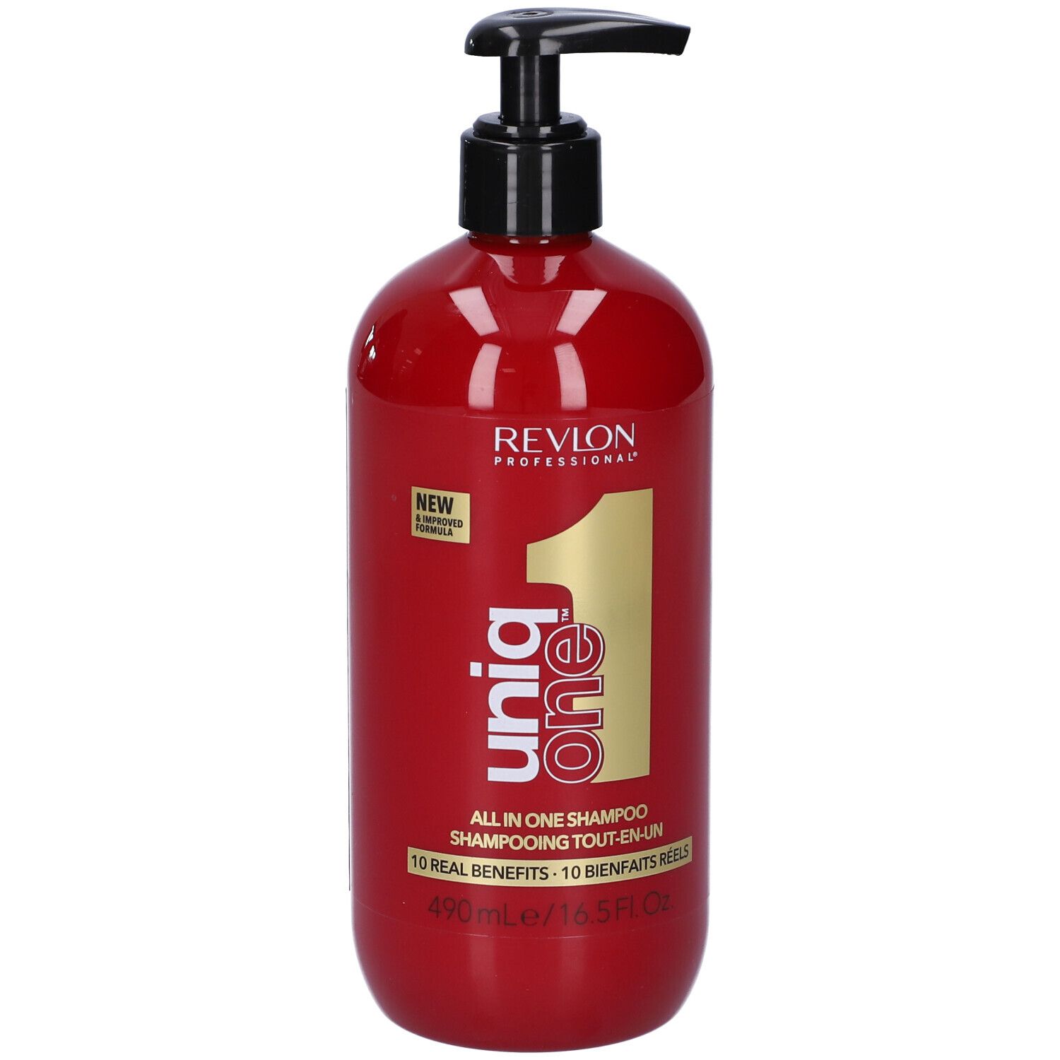 Rote Shampoo-Flasche mit schwarzem Pumpkopf. Aufschrift: Revlon, Uniq One, All in One Shampoo. 490ml/16.5 fl.oz.