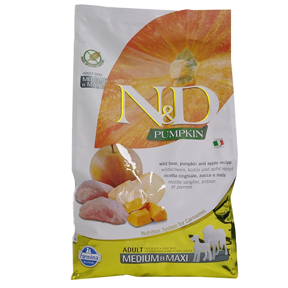 Beutel Trockenfutter mit Kürbis, Apfel und Wildschwein. Aufdruck: N&D Pumpkin. Italienische Flagge. Farmina Logo.