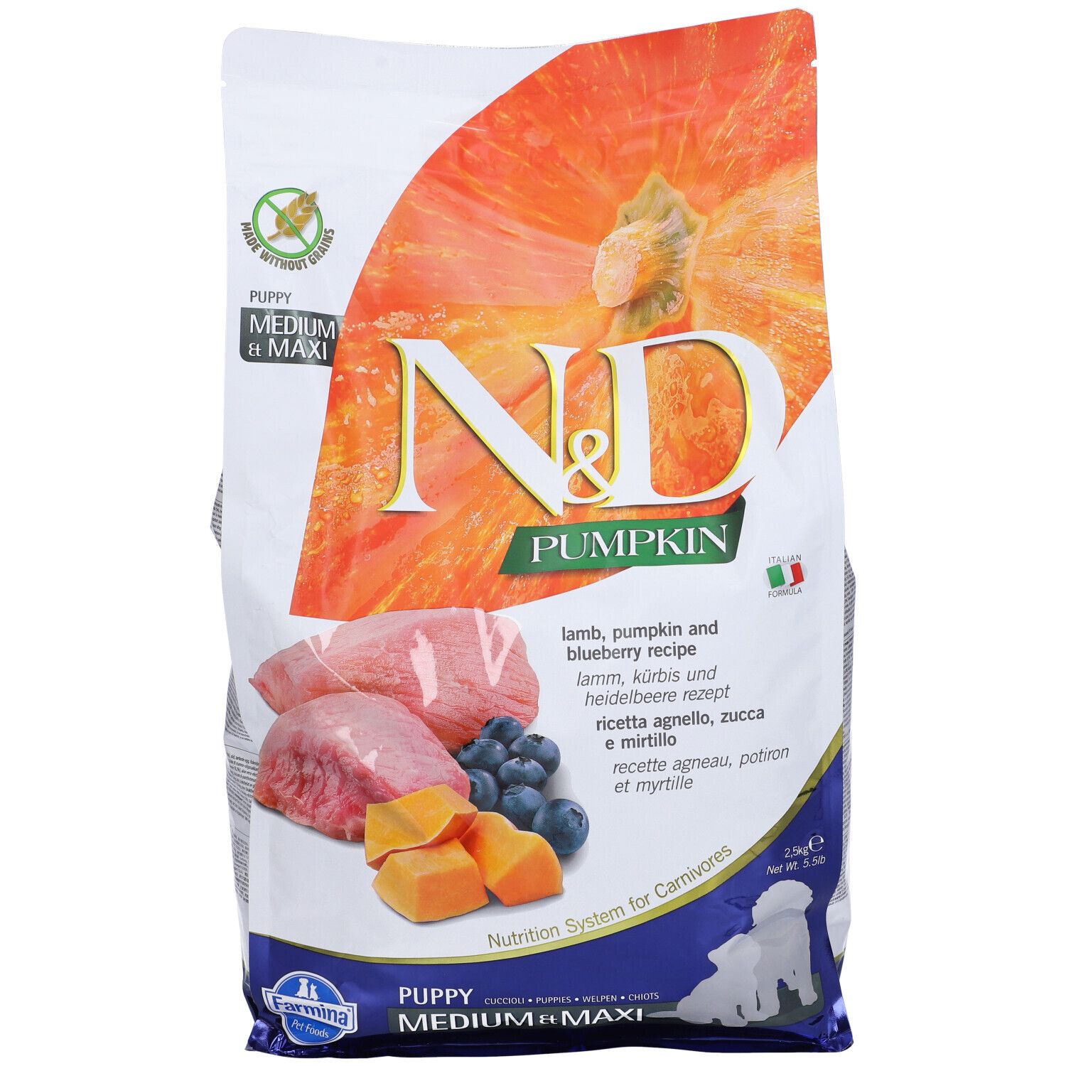 Trockenfutter-Verpackung. Aufdruck: N&D Pumpkin, Lamm, Kürbis, Heidelbeeren. Abbildung von Lamm, Kürbis und Blaubeeren.