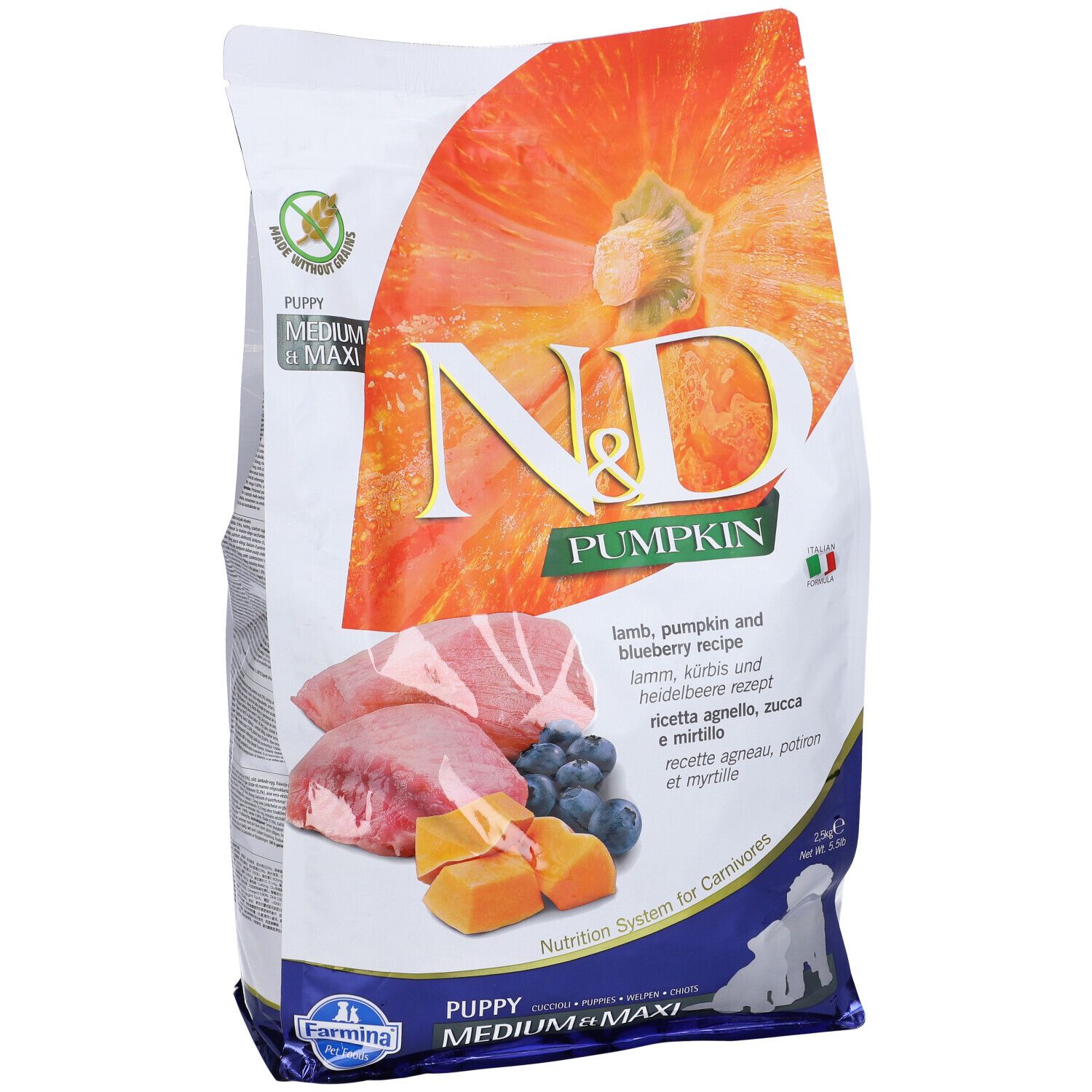 Trockenfutter-Verpackung. Aufdruck: N&D Pumpkin, Lamm, Kürbis, Heidelbeeren. Abbildung von Lamm, Kürbis und Blaubeeren.