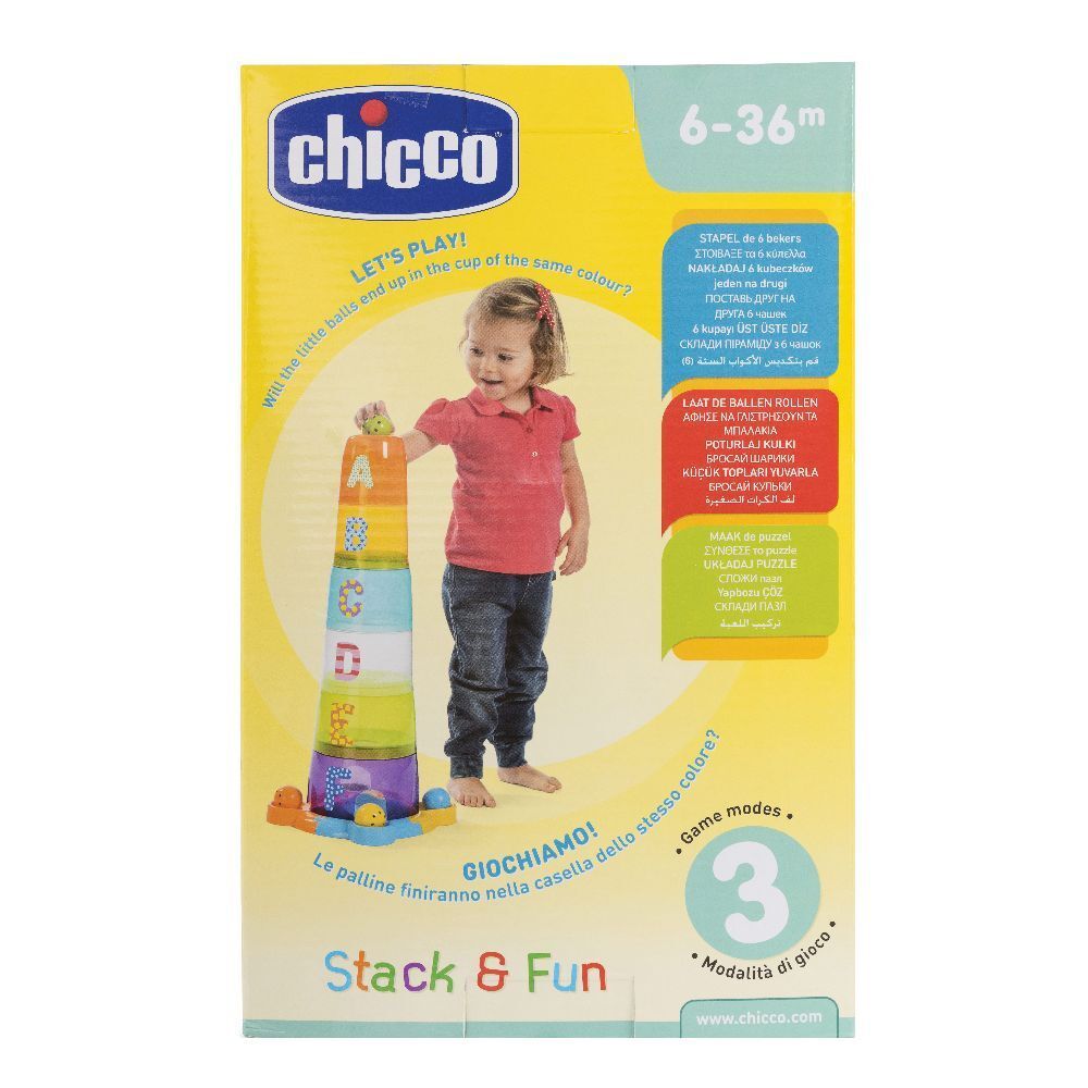 Verpackung mit einem Kind, das mit einem Spielzeugturm spielt. Der Turm hat farbige Blöcke und das Logo von Chicco.